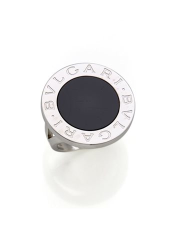 BULGARI
Anello Bulgari Bulgari in oro bianco e onice, g 13,43 circa misura 17/5