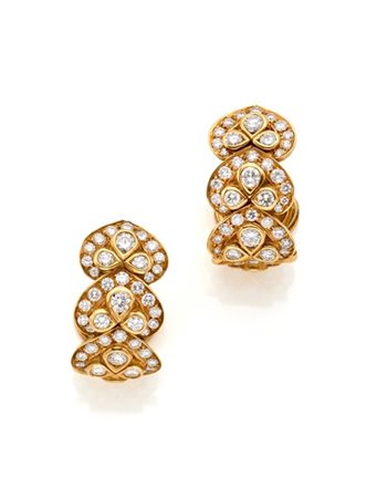 PEDERZANI
Orecchini a cuori in oro giallo e diamanti, g 24,90 circa, lungh. cm