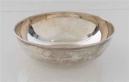 STANCAMPIANO EUGENIO, Palermo, dal 1968. Ciotola in argento 800. Sotto alla...