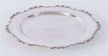 Italia, metà del XX secolo. Piatto in argento 800. Sul bordo reca punzoni:...