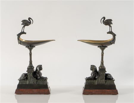 Coppia di alzate in stile retour d'egypte. Fine del XIX secolo - inizi del XX...
