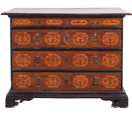 Canterano in massello di noce con cassetti intarsiati in acero e frutto....