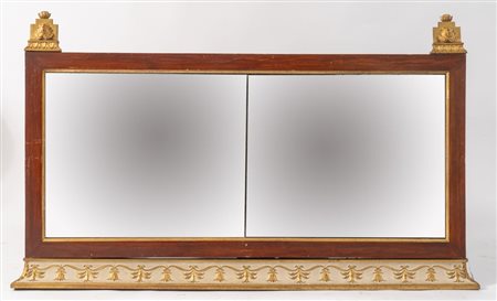 Piccola caminiera laccata e dorata. Di gusto impero, realizzata agli inizi...