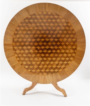 Grande tavolo da pranzo in ciliegio lastronato e intarsiato in acero e ulivo...