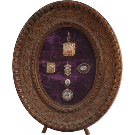 PICCOLA TECA con miniature