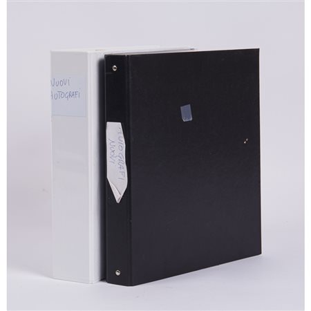 DUE RACCOGLITORI DI AUTOGRAFI E BIGLIETTI DA VISITA