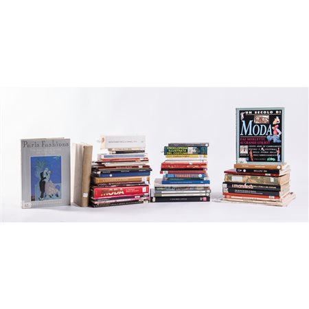 RACCOLTA di sessanta volumi