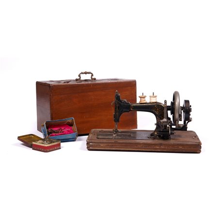 MACCHINA DA CUCIRE FRISTER  DEL XX SECOLO