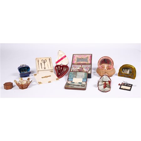 DIECI SCATOLE DA CUCITO DEL XIX E XX SECOLO