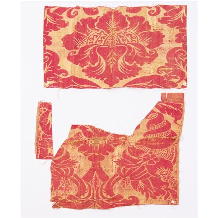 IMPORTANTI FRAMMENTI DI TESSUTO DEL XV SECOLO