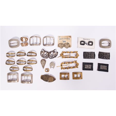 QUINDICI PAIA DI FIBBIE DEL XIX E XX SECOLO