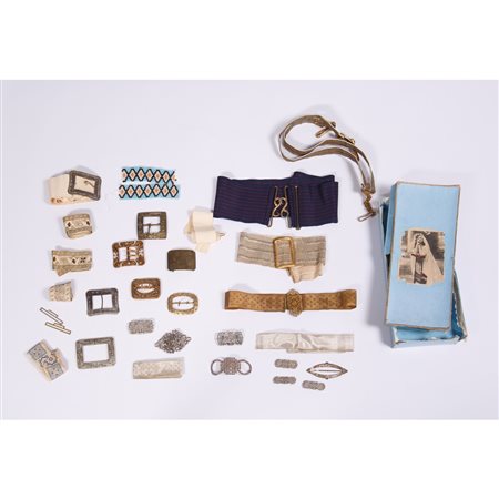 RACCOLTA OGGETTI VARI DEL XX SECOLO