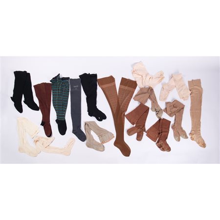 QUINDICI PAIA DI CALZE EPOCA XIX E XX SECOLO