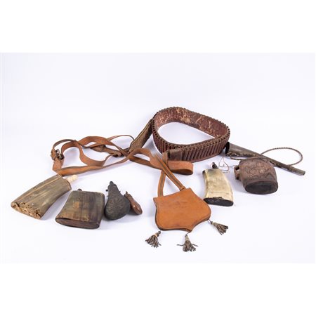 LOTTO VARIO DI MILITARIA