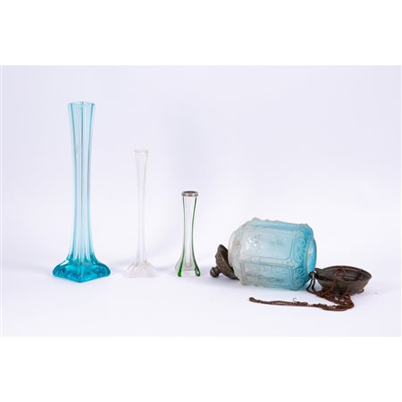 SALISCENDI IN VETRO E TRE VASETTI