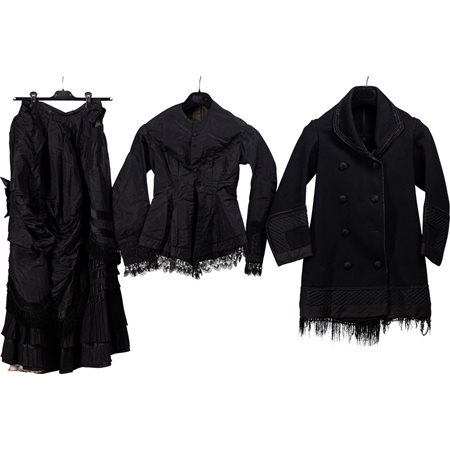 DUE ABITI FEMMINILI EPOCA XIX SEC.