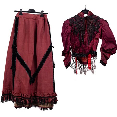 MANTELLINA DA SERA EPOCA 1918 E ABITO FEMMINILE EPOCA XIX SEC.