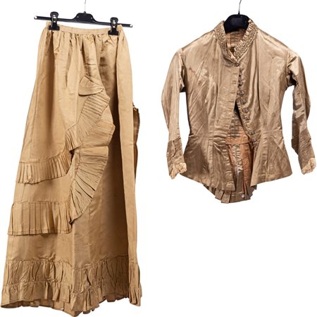 ABITO DA PASSEGGIO IN DUE PEZZI E PELLERINA EPOCA XIX SECOLO