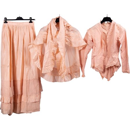 ABITO FEMMINILE EPOCA 1905 E ABITO DA MATTINA IN EPOCA XIX SEC.