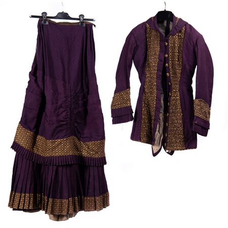 ABITO FEMMINILE EPOCA 1878 E ABITO FEMMINILE EPOCA 1900