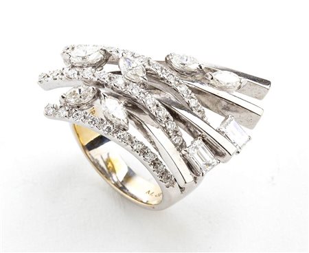 Anello in oro con steli in diamanti - firmato MARCUS & Co.