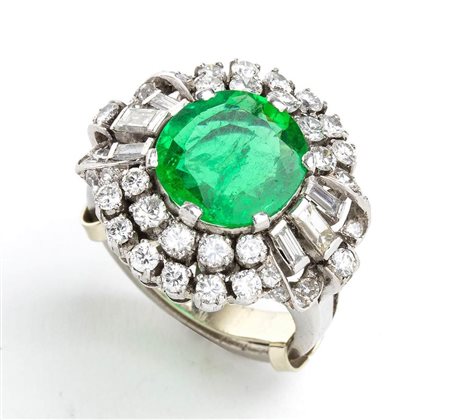 Anello in platino smeraldo e diamanti - anni '30 