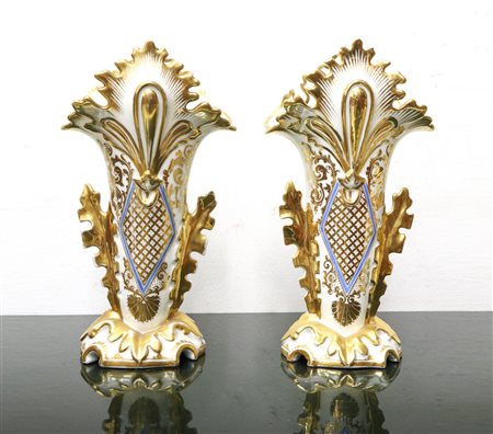 Coppia vasi in porcellana bianca/dorata, Louis Philippe, late 19th century
