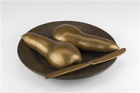 Alik Cavaliere "Piatto con due pere e un coltello" 1979
bronzo
diam. cm 22,5 h c