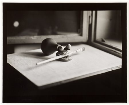 Goran Trbuljak "Self portrait" 1996
fotografia in bianco e nero
cm 46,5x58
Edizi