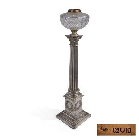 Modello di lampada a colonna in argento, Londra 1909