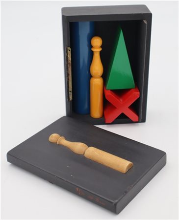 Lucio Del Pezzo "Scatola" 1981
legno dipinto
cm 13,6x9,5x5
Firmata e numerata 31