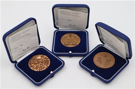 Arnaldo Pomodoro - Andrea Cascella - Agenore Fabbri "Medaglie" 1990
tre medaglie