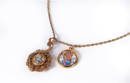  
Coppia di medaglie in oro 
 lunghezza catena cm 47