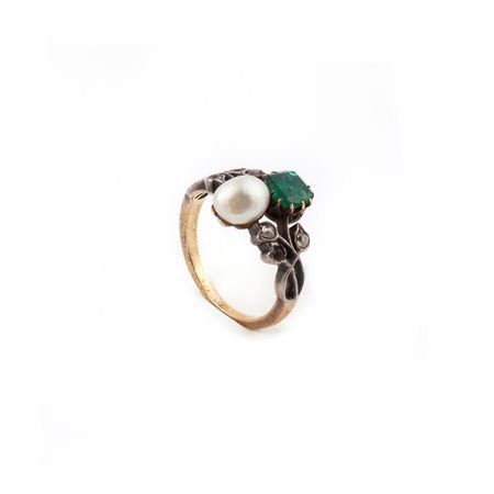  
Anello antico perla, smeraldo e diamanti 
 misura 17