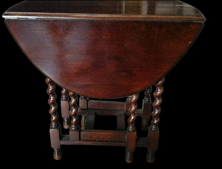 Tavolino ovale a bandelle in legno di rovere con gambe tornite cm.75x40...