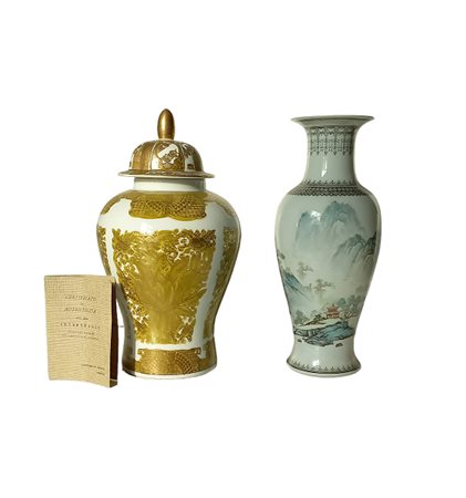 Vaso a Potiche in porcellana Imari decorato in oro con autentica h.cm.32 e...