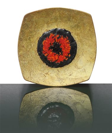 Lucia Ragusa (Catania)  - Piatto in terracotta smaltato e invetriato con foglia oro