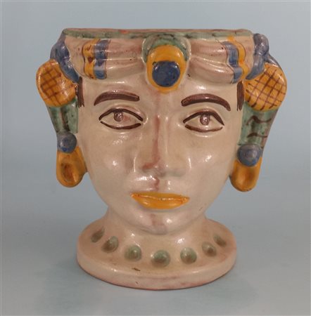 Mario Iudici (Caltagirone 1928)  - Vaso a forma di testa femminile