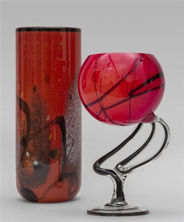 Vaso (h.cm.25) e coppa (h.cm.30) in vetro rosso