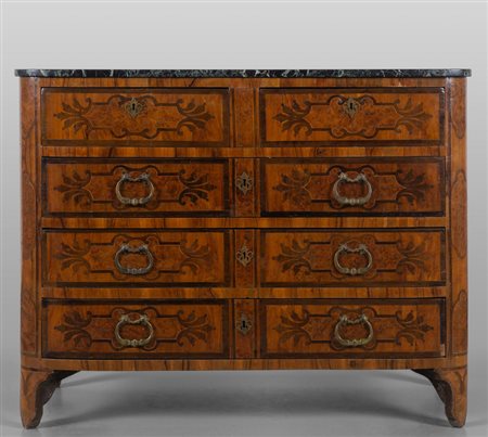 Comò Luigi XIV a quattro cassetti lastronato in 
