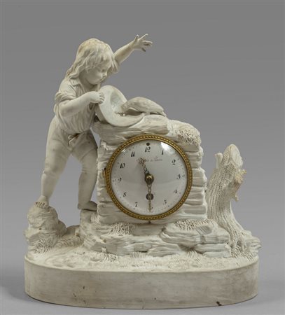 Orologio in biscuit raffigurante ragazzino con 