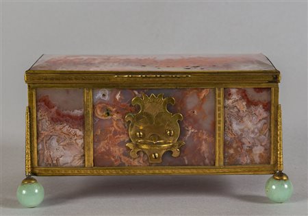 Scatola portagioie in vetro dipinto e  bronzo 