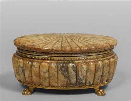 Scatola portagioie in marmo e bronzo 