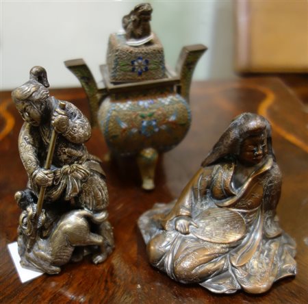 Tre oggetti in bronzo, Giappone sec.XIX