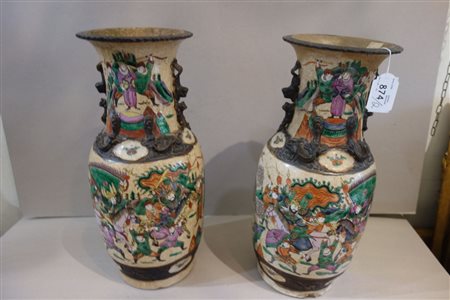 Coppia di vasi in porcellana, Cina inizi sec.XX, 