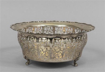 Cestino in argento traforato <br>diam.cm.18xh.8, 