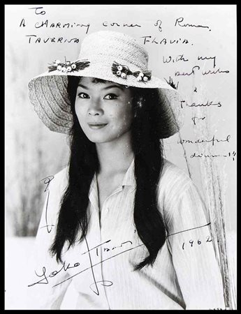 Tani, Yoko (Parigi, 2 agosto 1928 – Parigi, 19 aprile 1999))
Foto autografata 