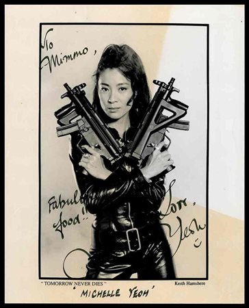 Yeoh, Michelle (Ipoh, 6 agosto 1962)
Foto autografata