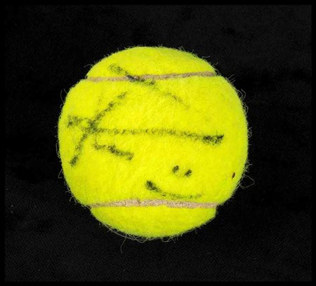 Fognini, Fabio (Sanremo, 24 maggio 1987)
Pallina da tennis, autografata