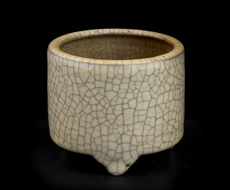 INCENSIERE IN PORCELLANA CON INVETRIATURA DI TIPO GUAN